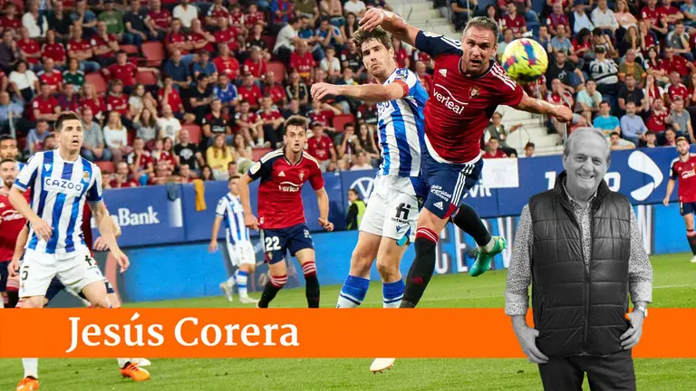 Igor Zubeldia (5. Real Sociedad), Aimar Oroz (22. CA Osasuna), Aritz Elustondo (6. Real Sociedad) y Kike García (18. CA Osasuna) durante el partido de la Liga Santander entre CA Osasuna y Real Sociedad disputado en el estadio de El Sadar en Pamplona. IÑIGO ALZUGARAY