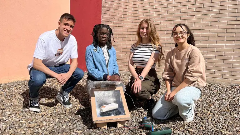 Alumnos del IES Mendillorri pasan a la semifinal del V Certamen Tecnológico Efigy de Fundación Naturgy con un proyecto de obtención energética. CEDIDA