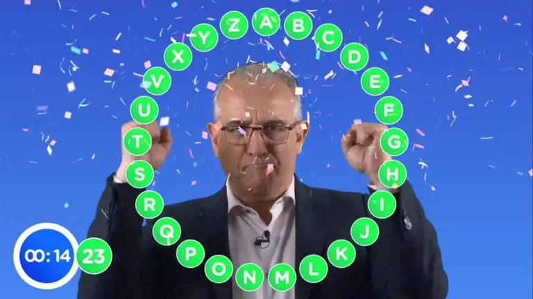 Enrique Maya durante el rosco de Pasapalabra con motivo de las elecciones de 2023 en Pamplona.