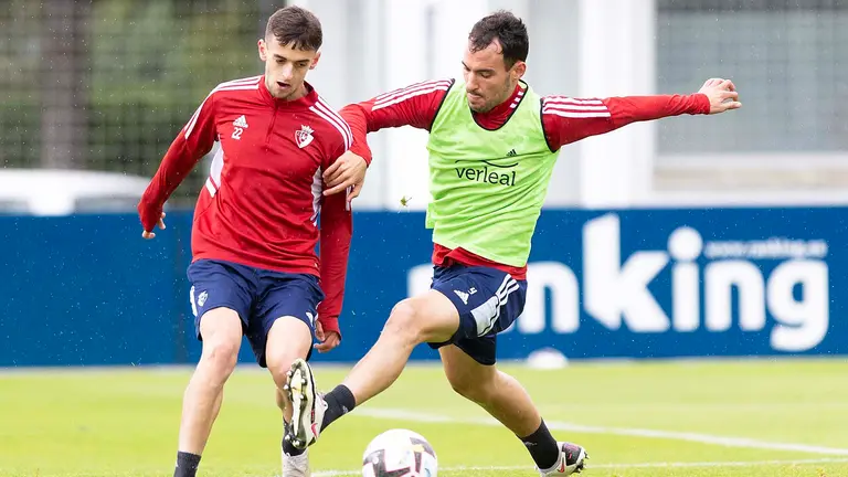 Aimar Oroz y Unai García en un entrenamiento en Tajonar. CA Osasuna.