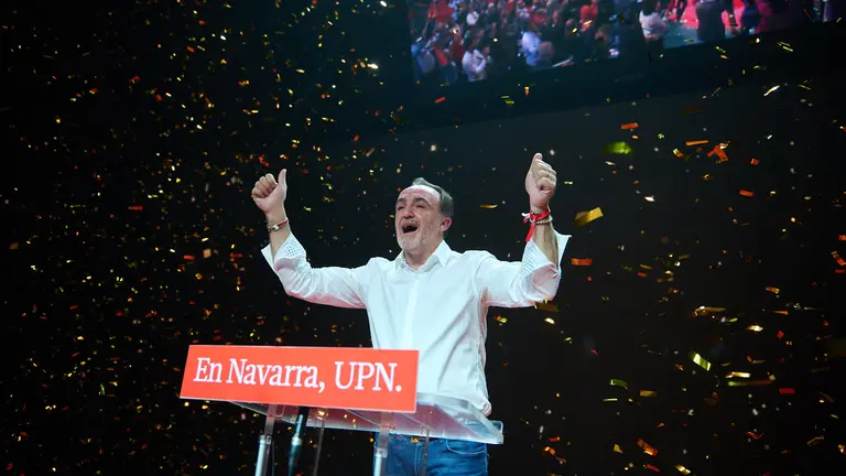 Mitin central de UPN con la intervención del candidato a la Presidencia del Gobierno foral, Javier Esparza, y la candidata a la Alcaldía de Pamplona, Cristina Ibarrola. PABLO LASAOSA