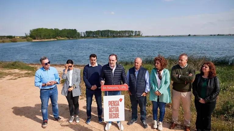 Javier Esparza interviene en el acto electoral celebrado por UPN en la Laguna de Lor, en la muga de Ablitas y Cascante. UPN