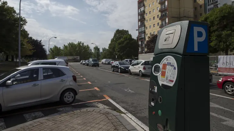 Pamplona volverá a ser zona naranja de estacionamiento durante los Sanfermines - JESUS M GARZARON VALERO - Archivo