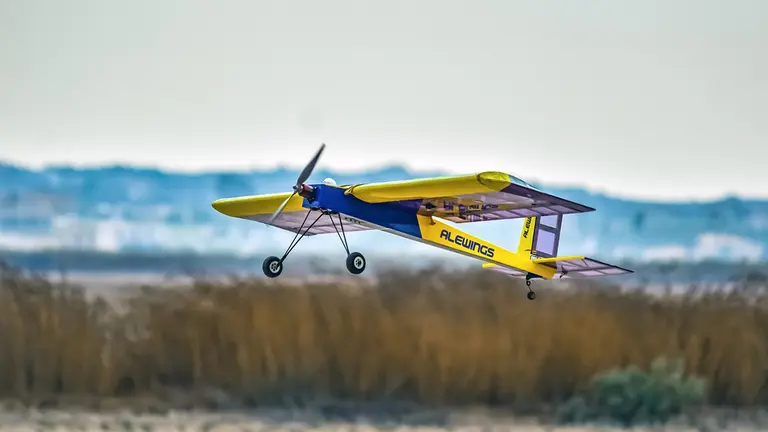 Imagen de archivo de un avión de aeromodelismo. PIXABAY