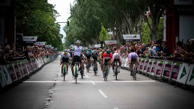 Final de la tercera etapa de la Vuelta a Navarra. JASMINA AHMETSPAHIC