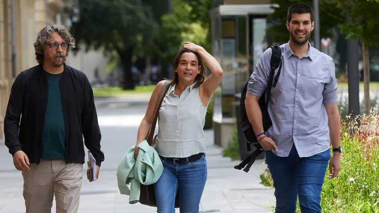 La secretaria general del PSN y candidata a la Presidencia del Gobierno foral, María Chivite, se reúne con la candidata de Contigo Navarra, Begoña Alfaro, tras la no comparencia de la candidata de Geroa Bai, Uxue Barkos, que también estaba convocada a la reunión. IÑIGO ALZUGARAY