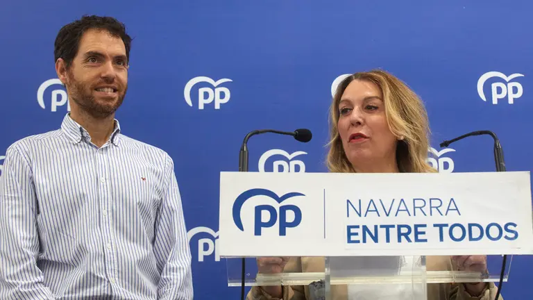 Rueda de prensa de los cabezas de lista del PP por Navarra al Congreso y el Senado, Sergio Sayas y Amelia Salanueva, para comentar la actualidad política en relación a las elecciones del próximo 23J. IÑIGO ALZUGARAY