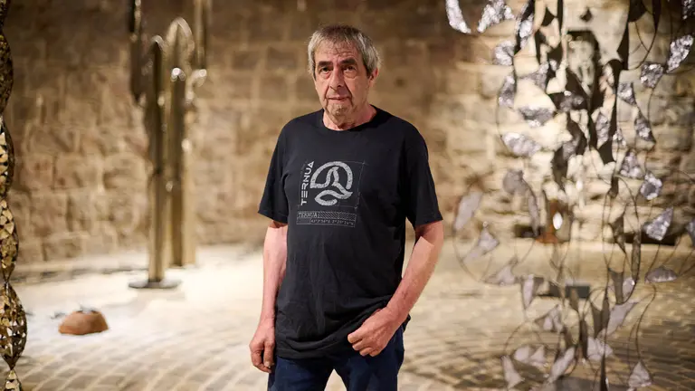 Pablo Juarros en el Horno de la Ciudadela con su exposición 'Un jardín para Marte'. PABLO LASAOSA