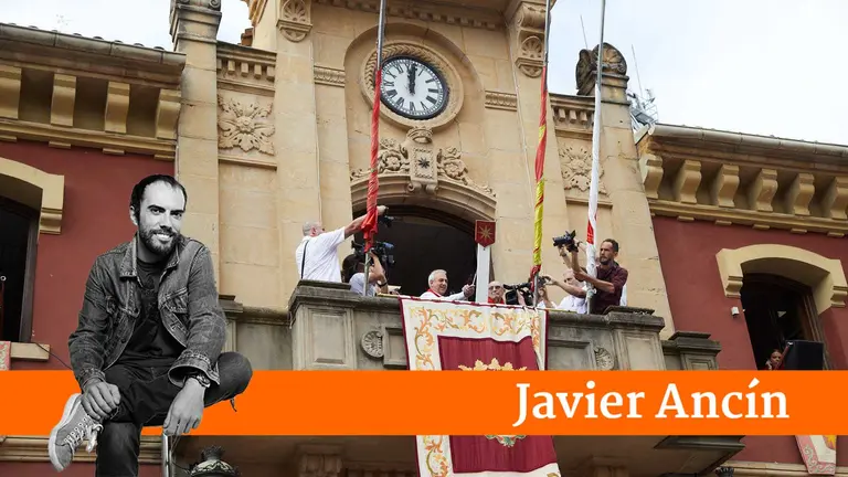 Chupinazo de inicio de las Fiestas de Estella 2023. IÑIGO ALZUGARAY