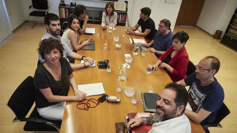 Representantes de PSN, Geroa Bai y Contigo-Zurekin durante una reunión en el Parlamento de Navarra, a 7 de agosto de 2023, en Pamplona, Navarra (España). Representantes de PSN, Geroa Bai y Contigo-Zurekin se han reunido esta tarde para tratar de cerrar un - Eduardo Sanz - Europa Press