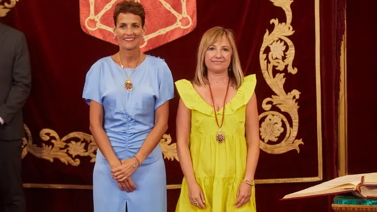 Acto de toma de posesión de los nuevos consejeros y consejeras del Ejecutivo foral presidido por la presidenta del Gobierno de Navarra, María Chivite, en el Salón del Trono del Palacio de Navarra. IÑIGO ALZUGARAY