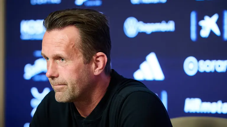 Ronny Deila, entrenador del Brujas, en rueda de prensa antes del partido contra Osasuna. PABLO LASAOSA