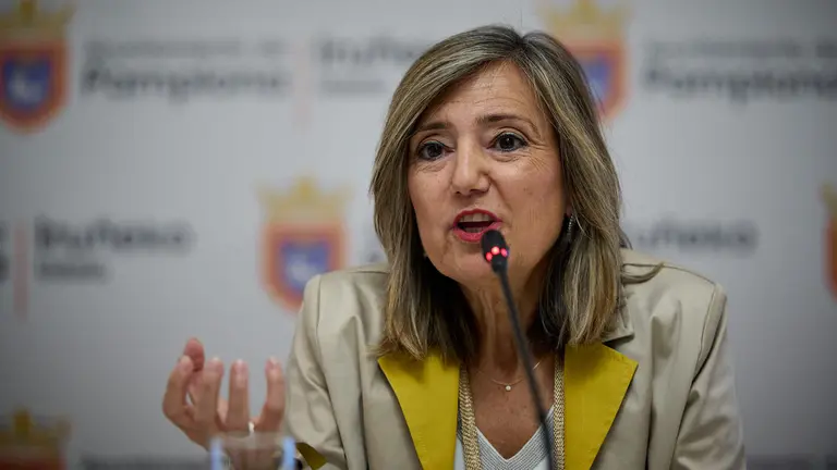 La alcaldesa, Cristina Ibarrola, informa en rueda de prensa de los asuntos trarados en la Junta de Gobierno Local. PABLO LASAOSA