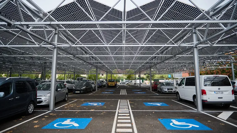 Nuevo parking disuasorio en la Rochapea junto al CPEIP Cardenal Ilundáin. PABLO LASAOSA