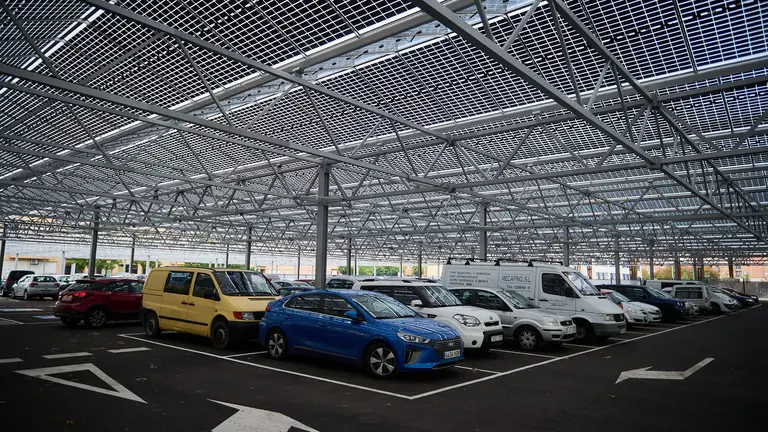 Nuevo parking disuasorio en la Rochapea junto al CPEIP Cardenal Ilundáin. PABLO LASAOSA