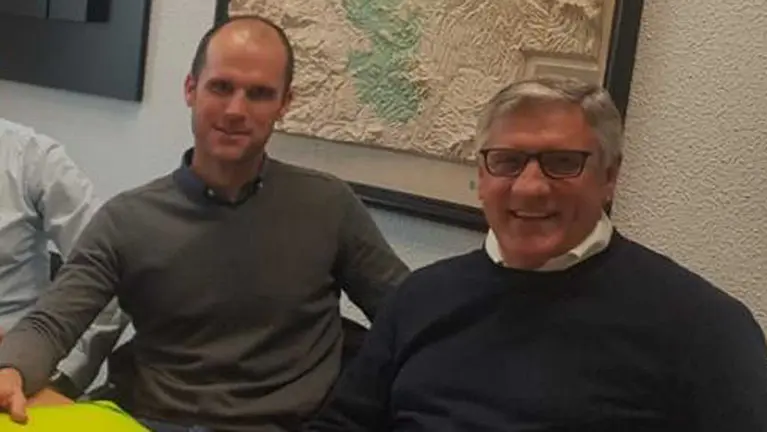 Iván Ortueta Izco (izq.) sustituye a Juan Carlos Zapico (dcha.) como jefe de la Policía Foral. CCOO / ARCHIVO