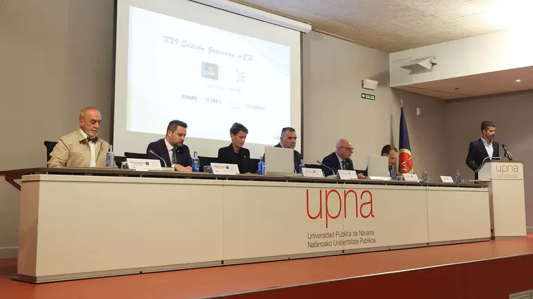 La presidenta del Gobierno de Navarra, María Chivite, en el acto de entrega de los galardones que la Asociación Empresa Ribera otorga anualmente a empresarios y empresarias de la zona que destaquen en la generación de riqueza y bienestar en la sociedad. GOBIERNO DE NAVARRA