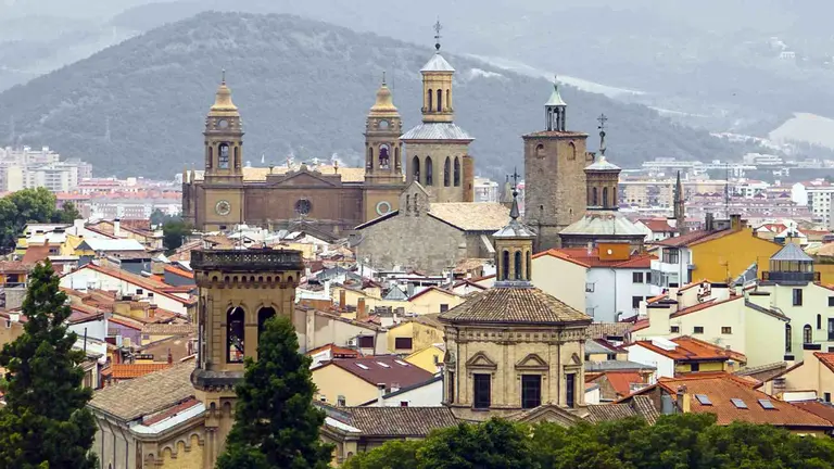 Vista del Casco Antiguo de Pamplona con la Catedral al fondo. AYUNTAMIENTO DE PAMPLONA