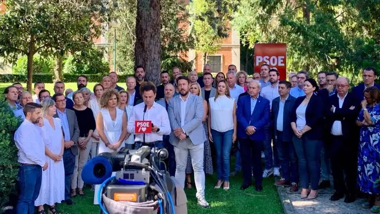 El secretario de Organización del PSN, Ramón Alzórriz, en un acto en Madrid en el que secretarios provinciales del PSOE se han sumado a un manifiesto de apoyo a Pedro Sánchez. - PSN