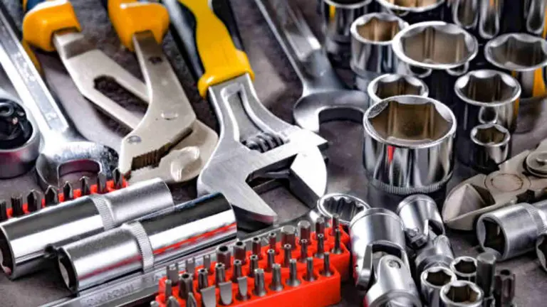Artículos de ferretería. UNSPLASH