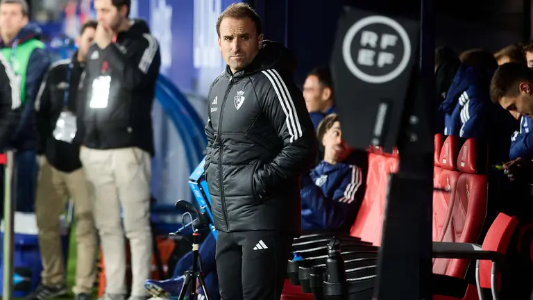 Jagoba Arrasate (entrenador CA Osasuna) durante el partido de La Liga EA Sports entre CA Osasuna y Real Sociedad disputado en el estadio de El Sadar en Pamplona. IÑIGO ALZUGARAY