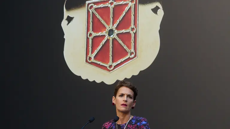 Con motivo de la celebración del Día de Navarra, la presidenta del Gobierno foral, María Chivite, preside el acto de la entrega de la Medalla de Oro de Navarra 2023 al centro en Pamplona de la Universidad Nacional de Educación a Distancia (UNED), que este año cumple el 50 aniversario de su creación. En el acto han estado presentes la presidenta del Congreso de los Diputados, Francina Armengol, y la ministra de Inclusión, Seguridad Social y Migraciones, Elma Saiz, y el presidente del Parlamento de Navarra, Unai Hualde, entre otras autoridades. IÑIGO ALZUGARAY