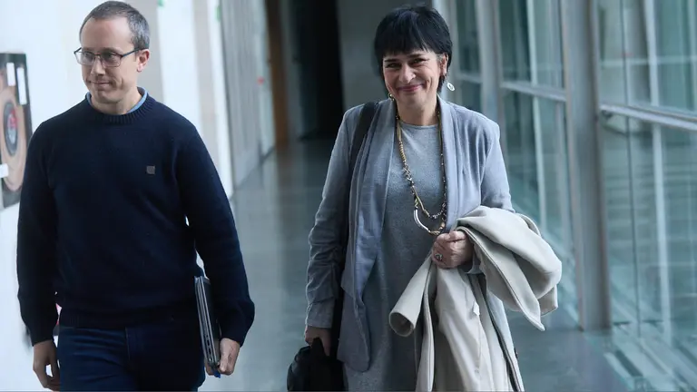 Mesa y Junta del Parlamento de Navarra en la que la Cámara de Comptos ha presentado su Programa Anual de Fiscalización para el año 2024. IÑIGO ALZUGARAY