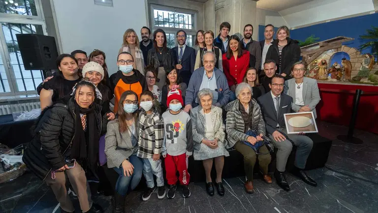 La Universidad de Navarra recoge ropa, alimentos y juguetes en su campaña de recogida solidaria de Navidad. UNIVERSIDAD DE NAVARRA