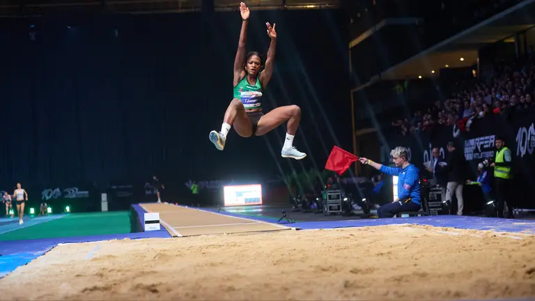 Competición de atletismo Navarra Indoor Athletics con pruebas de 60 metros lisos, 60 metros vallas, salto de longitud, triple salto y salto con pértiga, celebrada en el pabellón Navarra Arena de Pamplona. IÑIGO ALZUGARAY