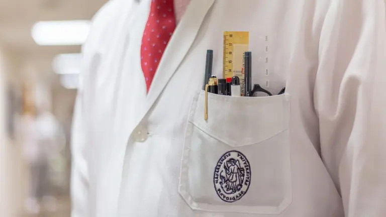 Los Premios Merco-OdS han reconocido a especialistas en Endocrinología, Hematología, Cirugía General, Radiología, Oncología, Medicina y Urología de la Clínica. CLÍNICA UNIVERSIDAD DE NAVARRA