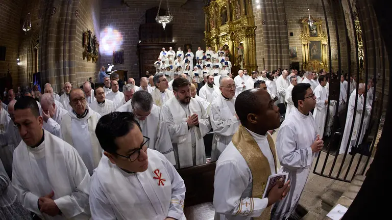 Misa de Despedida de don Francisco Pérez como Arzobispo de Pamplona y Tudela. ÍÑIGO ALZUGARAY
