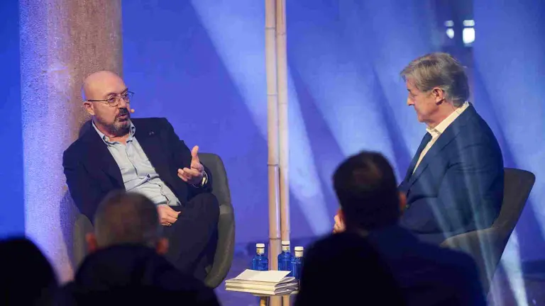 Ernesto Oliver y Joseba Pérez durante la presentación de libro Empresa Familiar: “La Firmeza de la Flexibilidad”. CEDIDA