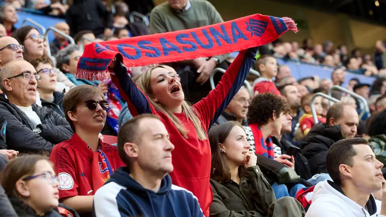 La grada del estadio de El Sadar durante el partido de La Liga EA Sports entre CA Osasuna y RC Celta disputado en Pamplona. IÑIGO ALZUGARAY