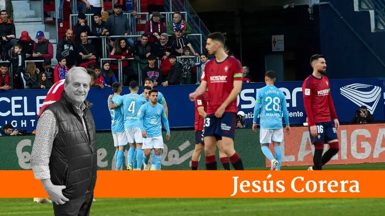 Los jugadores del RC Celta celebran el gol de Jorgen Strand Larsen (0-1) durante el partido de La Liga EA Sports entre CA Osasuna y RC Celta disputado en el estadio de El Sadar en Pamplona. IÑIGO ALZUGARAY