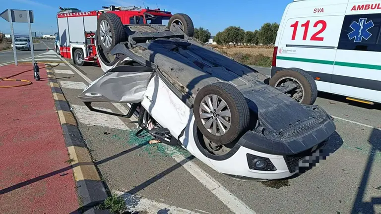 Trasladadas dos personas al Hospital Reina Sofía de Tudela tras colisionar dos vehículos en Buñuel. BOMBEROS DE NAVARRA