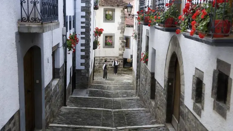 Un vista de la localidad navarra de Ochagavía. ARCHIVO