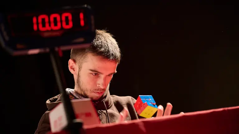 Final del Campeonato VIII Iru&ntilde;a Open del cubo de Rubik. PABLO LASAOSA