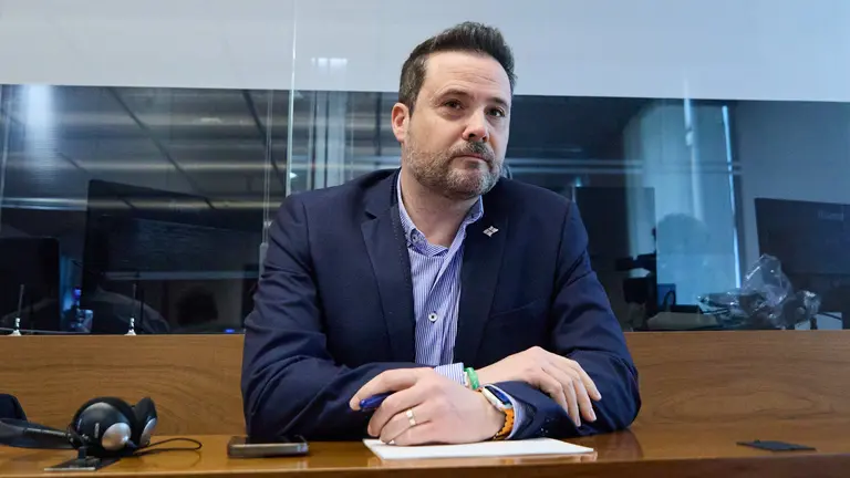 Comparecencia de los consejeros Óscar Chivite y José Mari Aierdi en la Comisión de Cohesión Territorial del Parlamento de Navarra para explicar el proyecto de la planta centralizada de fangos de Tudela y su impacto medioambiental en la zona, con la presencia del alcalde de Tudela, Alejandro Toquero. IÑIGO ALZUGARAY