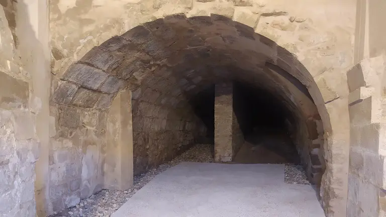 El Ayuntamiento de Viana acomete mejoras en el trampón del Portal de Estella. AYUNTAMIENTO DE VIANA