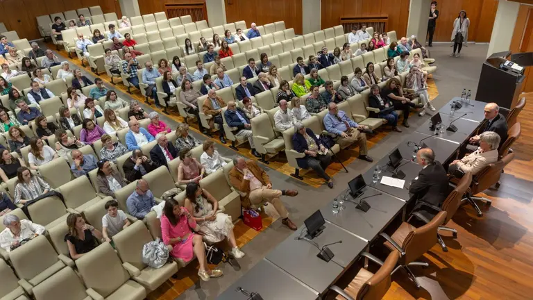Asistentes a la Jornada de Implantes Cocleares “Continuidad, Innovación y Excelencia” organizada por el Departamento de Otorrinolaringología de la Clínica Universidad de Navarra. CLÍNICA UNIVERSIDAD DE NAVARRA