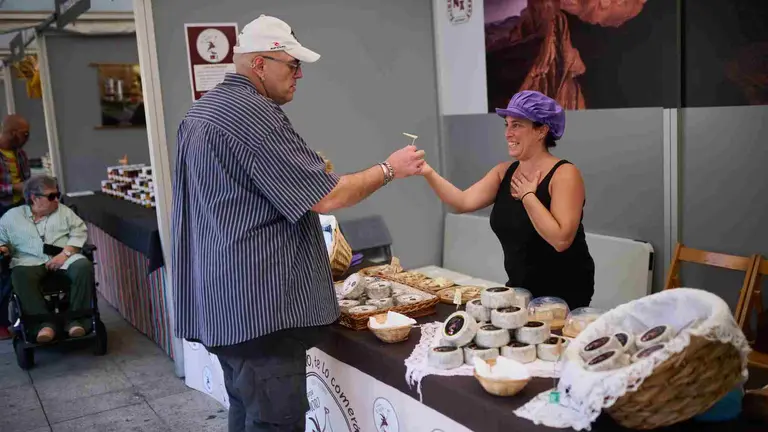 El queso La Granja El Moro, finalista en el Campeonato de los Mejores Quesos de España 2024. REYNO GOURMET / PABLO LASAOSA