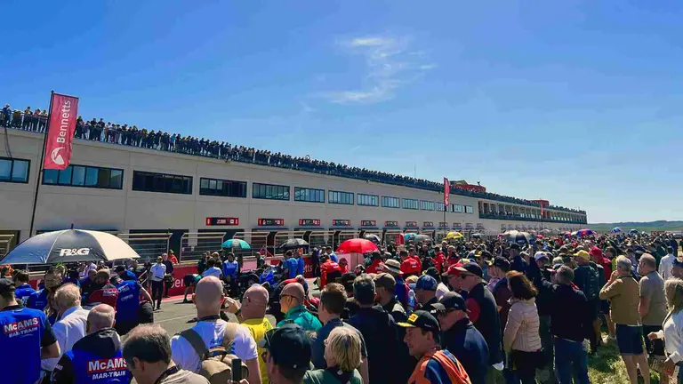 Unos 3.000 británicos se dieron cita en el Circuito de Navarra el pasado fin de semana. CIRCUITO DE NAVARRA