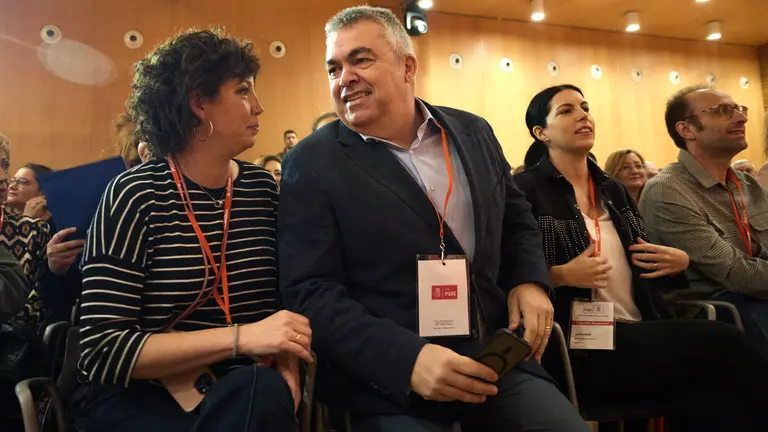 Comité Regional del PSN con la presencia de la secretaria general del PSN-PSOE, María Chivite, el secretario de Organización del PSOE, Santos Cerdán, y la ministra de Inclusión, Seguridad Social y Migraciones, Elma Saiz. IÑIGO ALZUGARAY