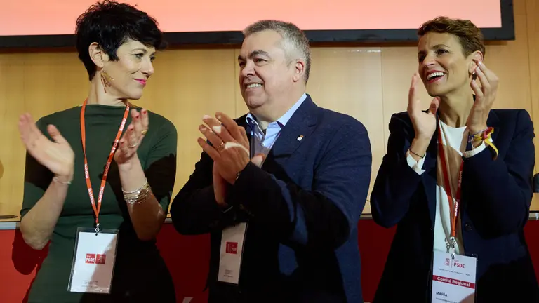 Comité Regional del PSN con la presencia de la secretaria general del PSN-PSOE, María Chivite, el secretario de Organización del PSOE, Santos Cerdán, y la ministra de Inclusión, Seguridad Social y Migraciones, Elma Saiz. IÑIGO ALZUGARAY