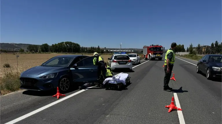 Imagen de los agentes en el lugar del suceso. GUARDIA CIVIL