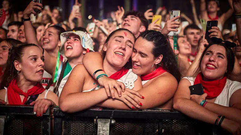 CONCIERTO DE ZETAK EN LA PLAZA DEL CASTILLO EL DÍA 8