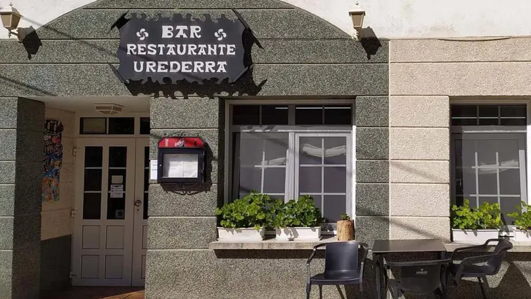Fachada del restaurante Urederra en Baquedano. FACEBOOK/BAR RESTAURANTE UREDERRA