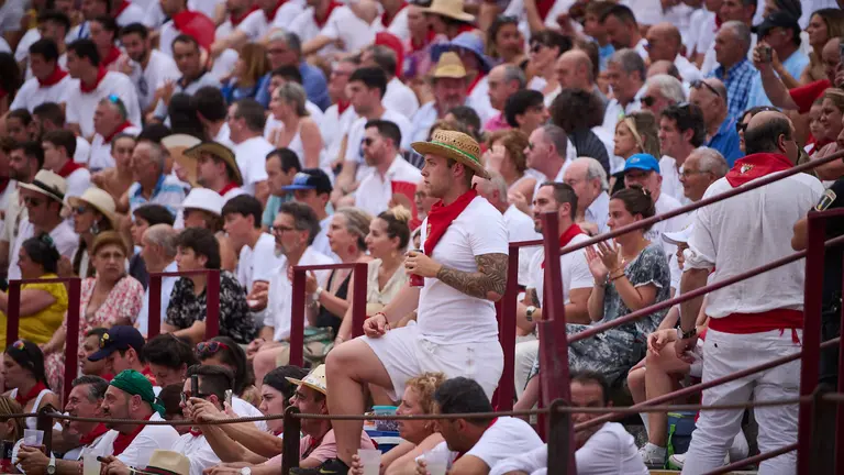 Corrida de toros de fiestas de Tudela 2024 con rejones de El Capea para Pablo Hermoso de Mendoza y cuatro toros de El Parralejo para Manzanares y Andrés Roca Rey. PABLO LASAOSA