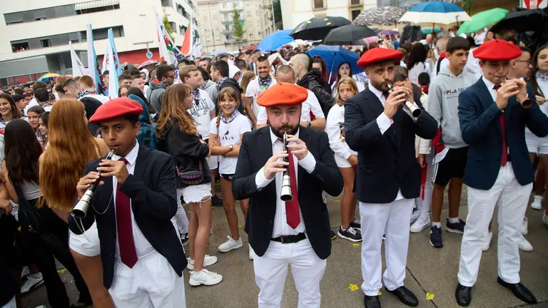 Chupinazo de las Fiestas de Burlada 2024. IÑIGO ALZUGARAY