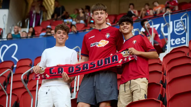 La grada del estadio de El Sadar durante el partido de La Liga EA Sports entre CA Osasuna y CD Leganés disputado en Pamplona. IÑIGO ALZUGARAY